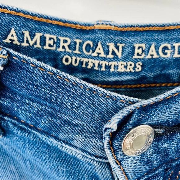 American Eagle Mom Jean Relaxed fit High Waisted Casual Denim Medium Wash Sz 6 - Picture 13 of 13